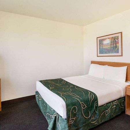 Travelodge By Wyndham Sharon Springs Exterior foto