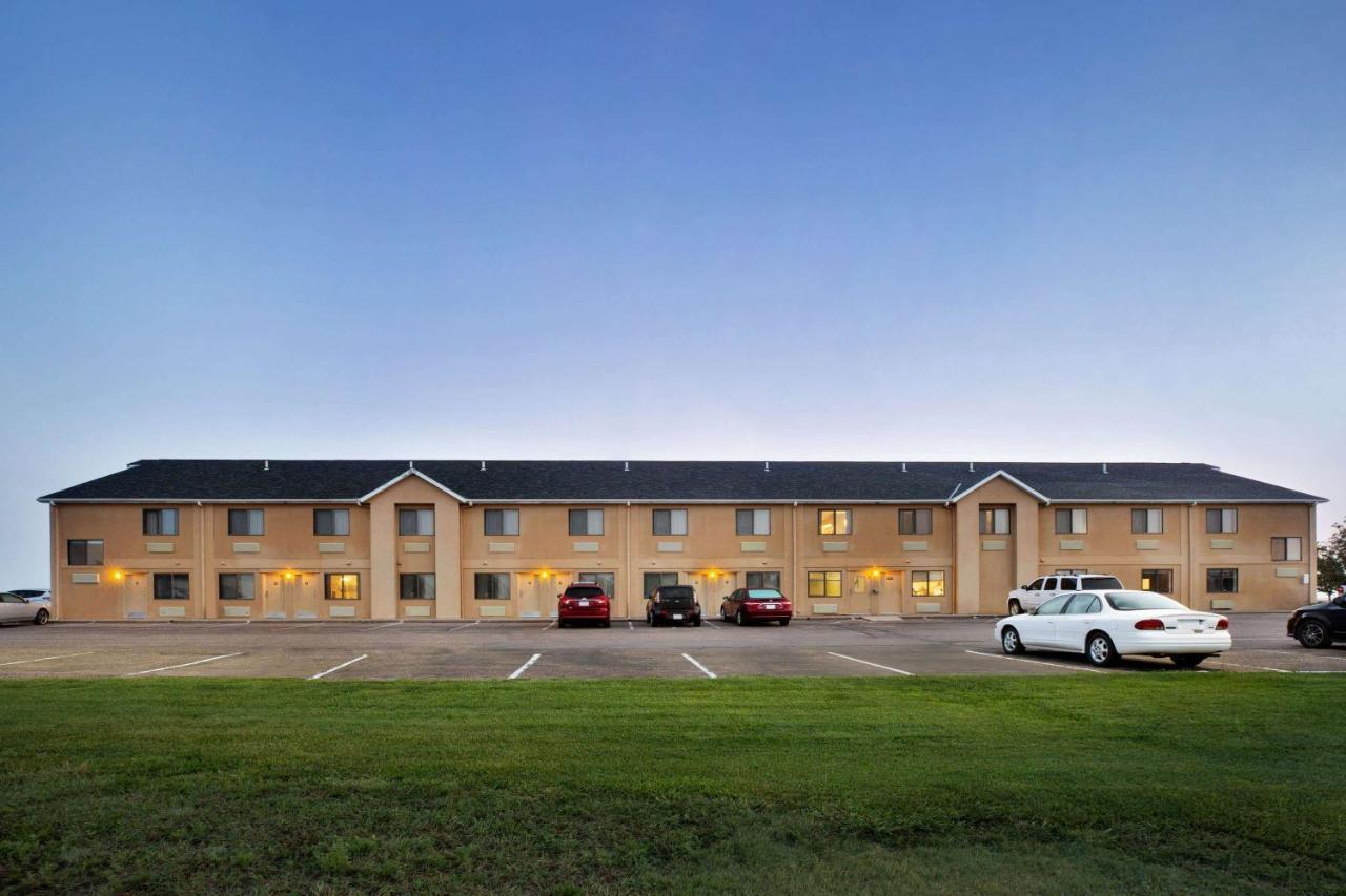 Travelodge By Wyndham Sharon Springs Exterior foto